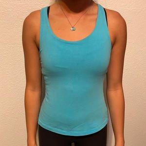 2 built in bra tops 💕💙